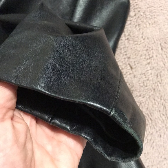 Ladies leather jacket size large by Daniel - Picture 7 of 12